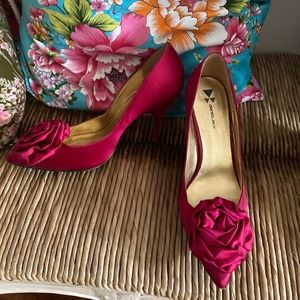 Daniblack fuschia rose heels